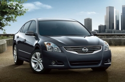 NISSAN Altima AUTOMATIC