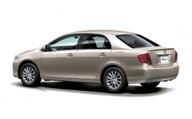 TOYOTA Axio 