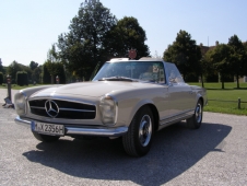 OLDTIMER Mercedes-Benz 230 SL Pagoda